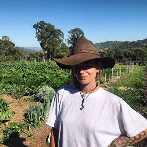 Meet your Posher, Tegan